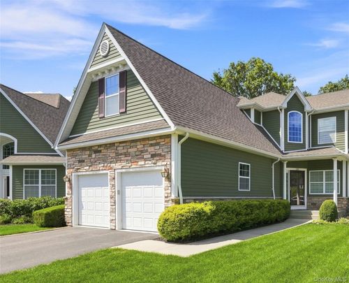 104 Victoria Pl, Melville, NY, 11747-4511 | Card Image