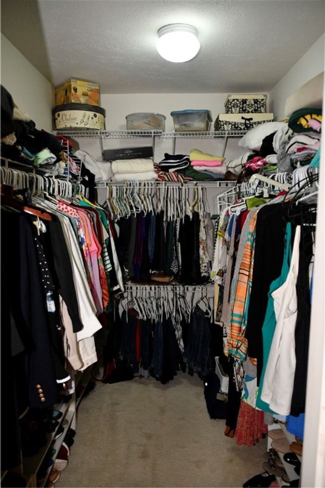 Large walk-in closet | Image 33