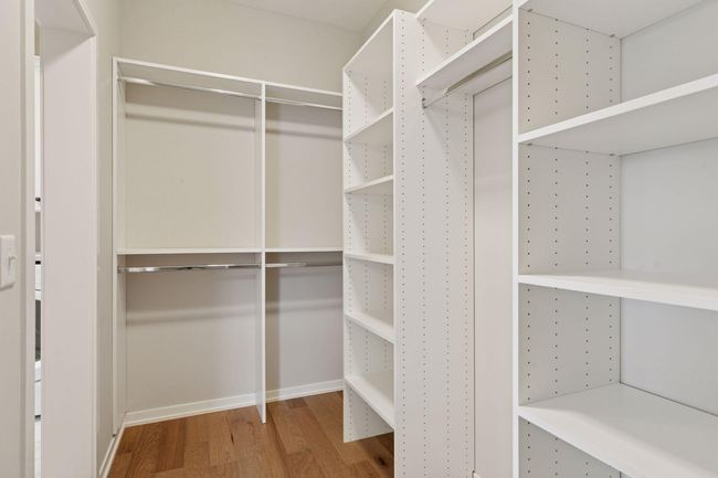 You will love this custom closet keeping all items organized | Image 29