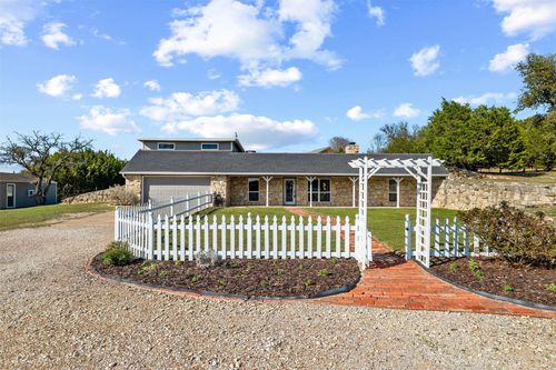 413 Meadowview Rd, Weatherford, TX, 76087-7975 | Card Image