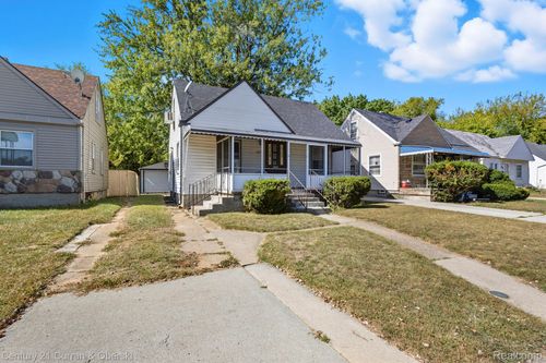 19977 Santa Barbara Dr, Detroit, MI, 48221-1228 | Card Image