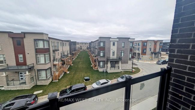 11 Paradox St, House attached with 3 bedrooms, 4 bathrooms and 1 parking in Woodbridge ON | Image 24
