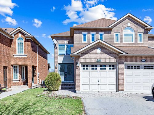 284 Pinnacle Trail, Aurora, ON, L4G7G2 | Card Image