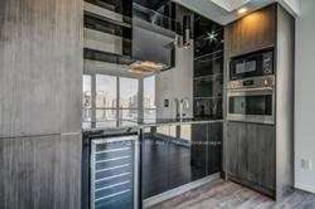 2315 - 70 Temperance St, Condo with 2 bedrooms, 2 bathrooms and 1 parking in Toronto ON | Image 9