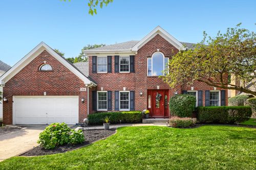 914 Willow Creek Rd, West Chicago, IL, 60185-5017 | Card Image