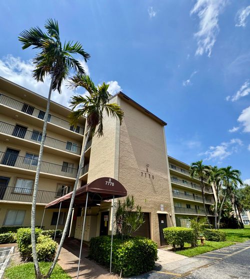 209-7770 Nw 50th St, Lauderhill, FL, 33351-4520 | Card Image