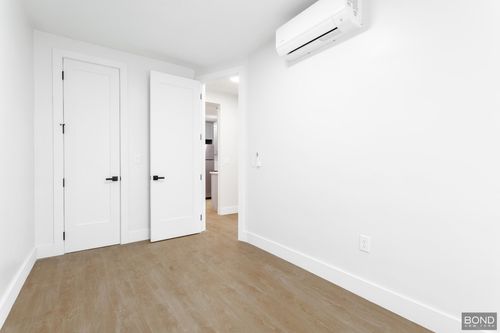 1r-558 Empire Blvd, Brooklyn, NY, 11225-3110 | Card Image