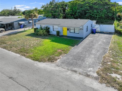 1610 S 24th Ct, Hollywood, FL, 33020-5808 | Card Image