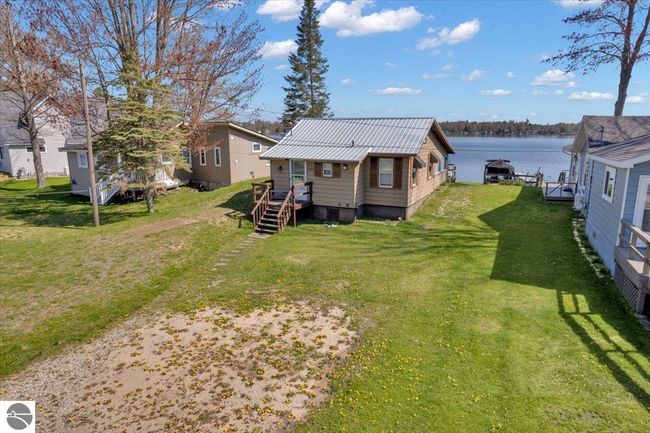 8458 Grace St, House other with 2 bedrooms, 1 bathrooms and null parking in Hale MI | Image 4