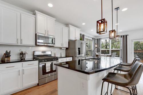 9710 Tanglemede St, Austin, TX, 78748-5295 | Card Image