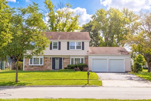 1111 Plum Grove Cir, Buffalo Grove, IL, 60089-1912 | Card Image