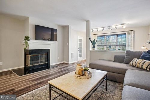 apt-109-244 S Reynolds St, ALEXANDRIA, VA, 22304-4480 | Card Image