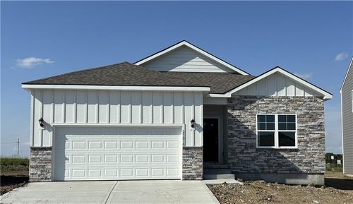 25248 W 177th Ter, Gardner, KS, 66030-2237 | Card Image