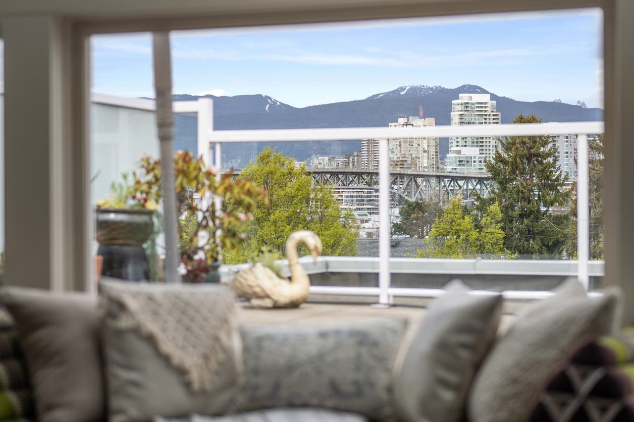 A2 - 1100 W 6 Th Avenue, Townhouse with 2 bedrooms, 1 bathrooms and 2 parking in Vancouver BC | Image 8