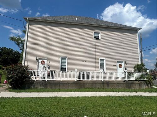 604 Jefferson Ave, Cape Girardeau, MO, 63703-6821 | Card Image