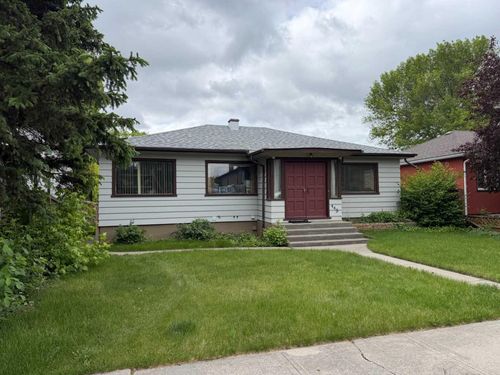 445 19 Ave Ne, Calgary, AB, T2E1P4 | Card Image