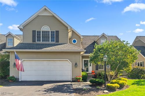 43 Greystone, Poland, OH, 44514-4206 | Card Image