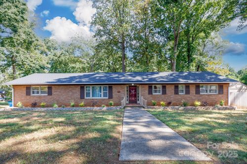 810 Springs St, Fort Mill, SC, 29715-1735 | Card Image