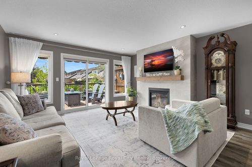 39 Linden Ave, Rockwood, ON, N0B2K0 | Card Image