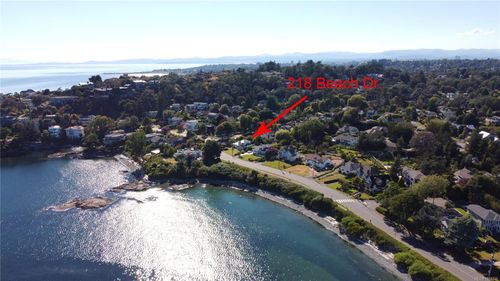 218 Beach Dr, Oak Bay, BC, V8S2M1 | Card Image