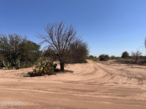 6535 County Road B10, La Mesa, NM, 88044-9488 | Card Image