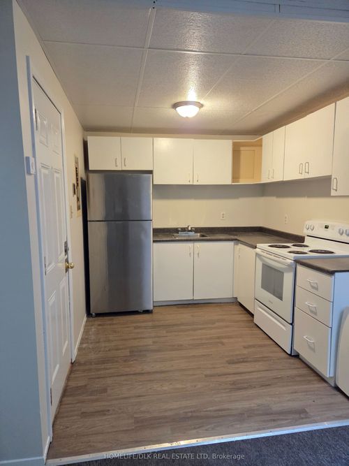 3-180 King St E, Gananoque, ON, K7G1G2 | Card Image