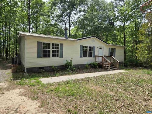 8325 Abilene Rd, Farmville, VA, 23901-5872 | Card Image
