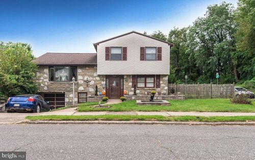 468 Pinewood Rd, PHILADELPHIA, PA, 19116-4008 | Card Image