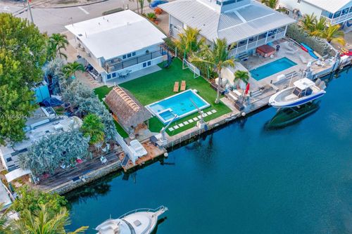 106 Plantation Ave, Tavernier, FL, 33070-2233 | Card Image
