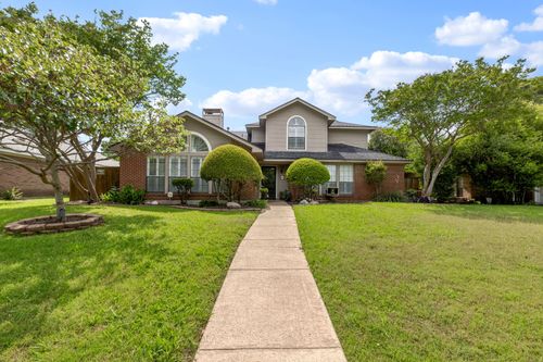 1317 Elk Grove Dr, Richardson, TX, 75081-2609 | Card Image