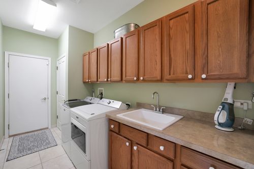 12990 River Park Dr, Huntley, IL, 60142-7575 | Card Image