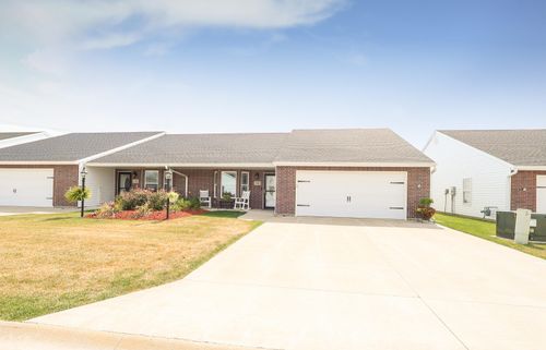 1365 Lantern Pointe Dr, Moberly, MO, 65270-4579 | Card Image