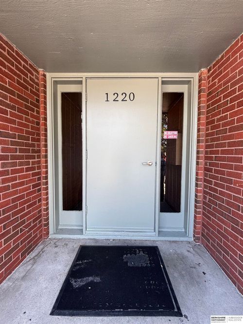 302-1220 S 120th Plz, Omaha, NE, 68144-1535 | Card Image