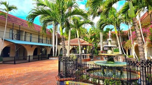 20-21a-530 Us-41-Byp, VENICE, FL, 34285 | Card Image