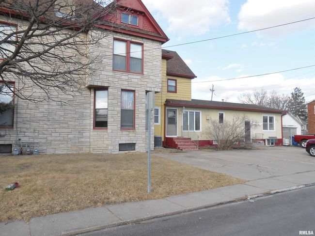 1703 Brady St, Home with 0 bedrooms, 0 bathrooms and 4 parking in Davenport IA | Image 20