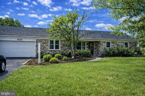 434 E Moyer Rd, POTTSTOWN, PA, 19464-1020 | Card Image