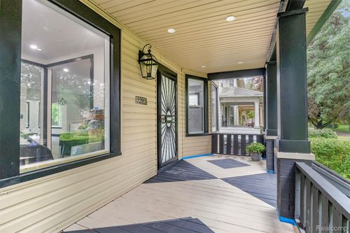 2283 Lamothe St, Detroit, MI, 48206-2669 | Card Image