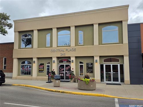 205-245 Central Avenue N, Swift Current, SK, S9H0L3 | Card Image
