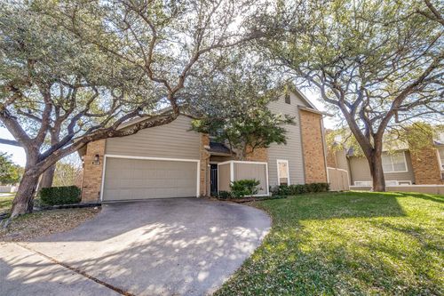 8418 Towneship Ln, Dallas, TX, 75243-8039 | Card Image
