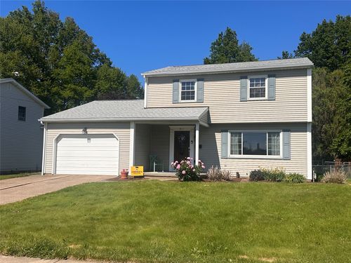 811 Tyndall Ave, Erie, PA, 16511-2142 | Card Image