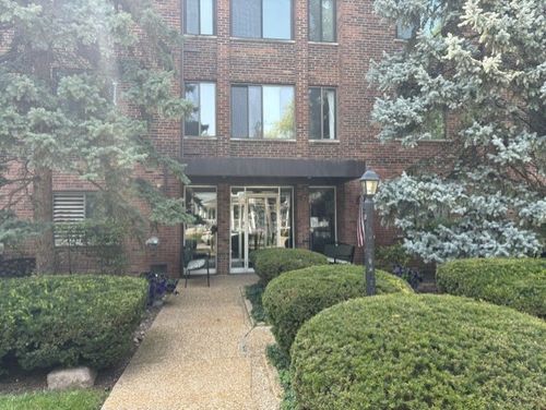 3i-110 S Dunton Ave, Arlington Heights, IL, 60005-1942 | Card Image