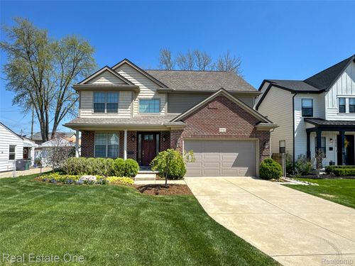 4702 Mankato Ave, Royal Oak, MI, 48073-1667 | Card Image