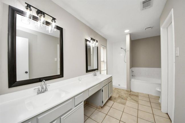 4915 Pecan Grove Dr, House other with 3 bedrooms, 2 bathrooms and 2 parking in Pearland TX | Image 21