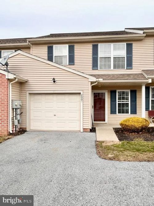 2005 Greystone Dr, LEBANON, PA, 17042-4601 | Card Image