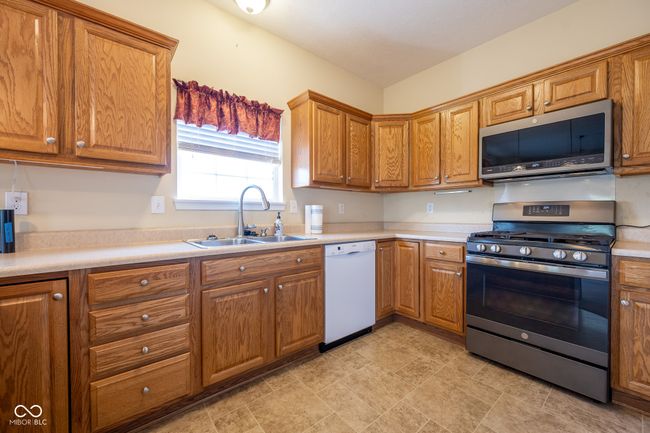 121 Autumn Glen North Dr, Condo with 3 bedrooms, 3 bathrooms and null parking in Greencastle IN | Image 11
