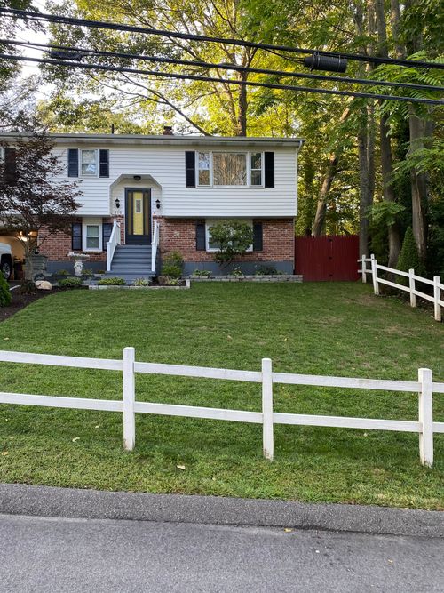 110 Wooster Ave, Waterbury, CT, 06708-2929 | Card Image