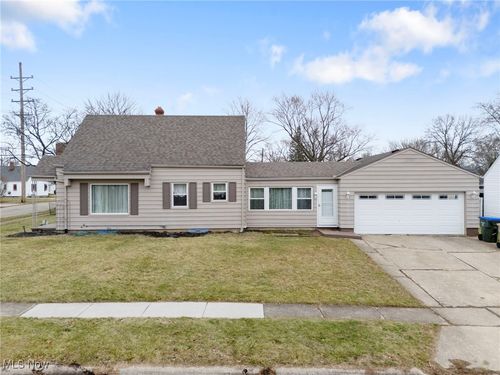 2690 Maitland Ave, Cuyahoga Falls, OH, 44223-1626 | Card Image