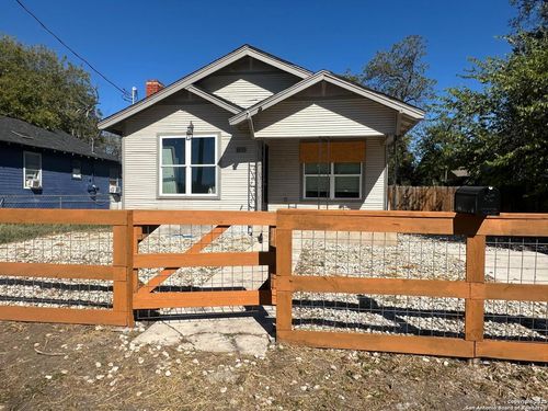 1431 E Crockett St, San Antonio, TX, 78202-2907 | Card Image