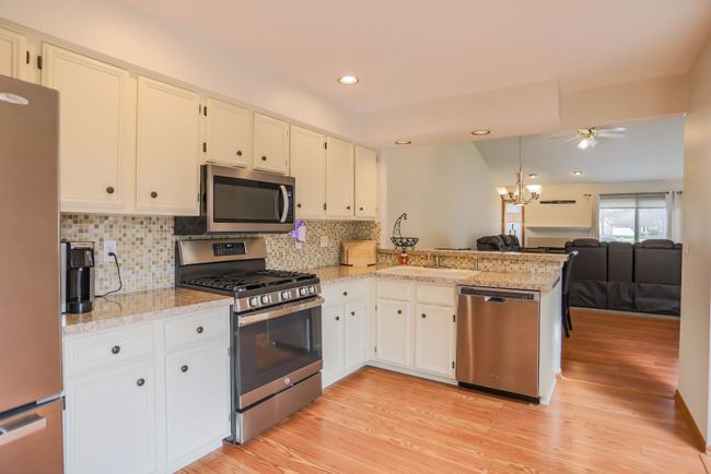 16539 Sarjay Dr, Condo with 2 bedrooms, 2 bathrooms and null parking in Clinton Twp MI | Image 17