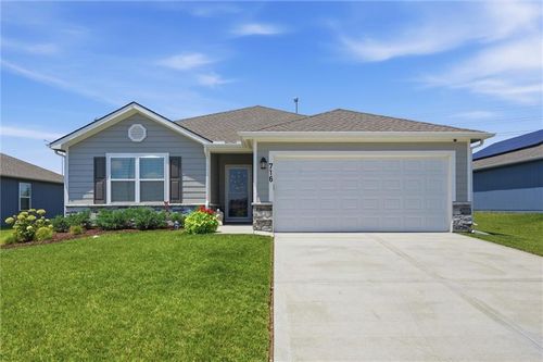 716 Bentley Dr, Belton, MO, 64012-2217 | Card Image